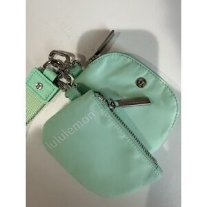 Lululemon Dual Pouch Wristlet Green‎ Aqua  U